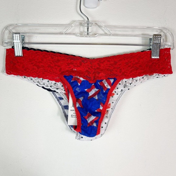 Hanky Panky Other - Hanky Panky NWT Women's Signature Lace Low Rise Thong Panties 3 pack OS
